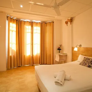 https://hostal-martinval.topbarcelonahotels.com